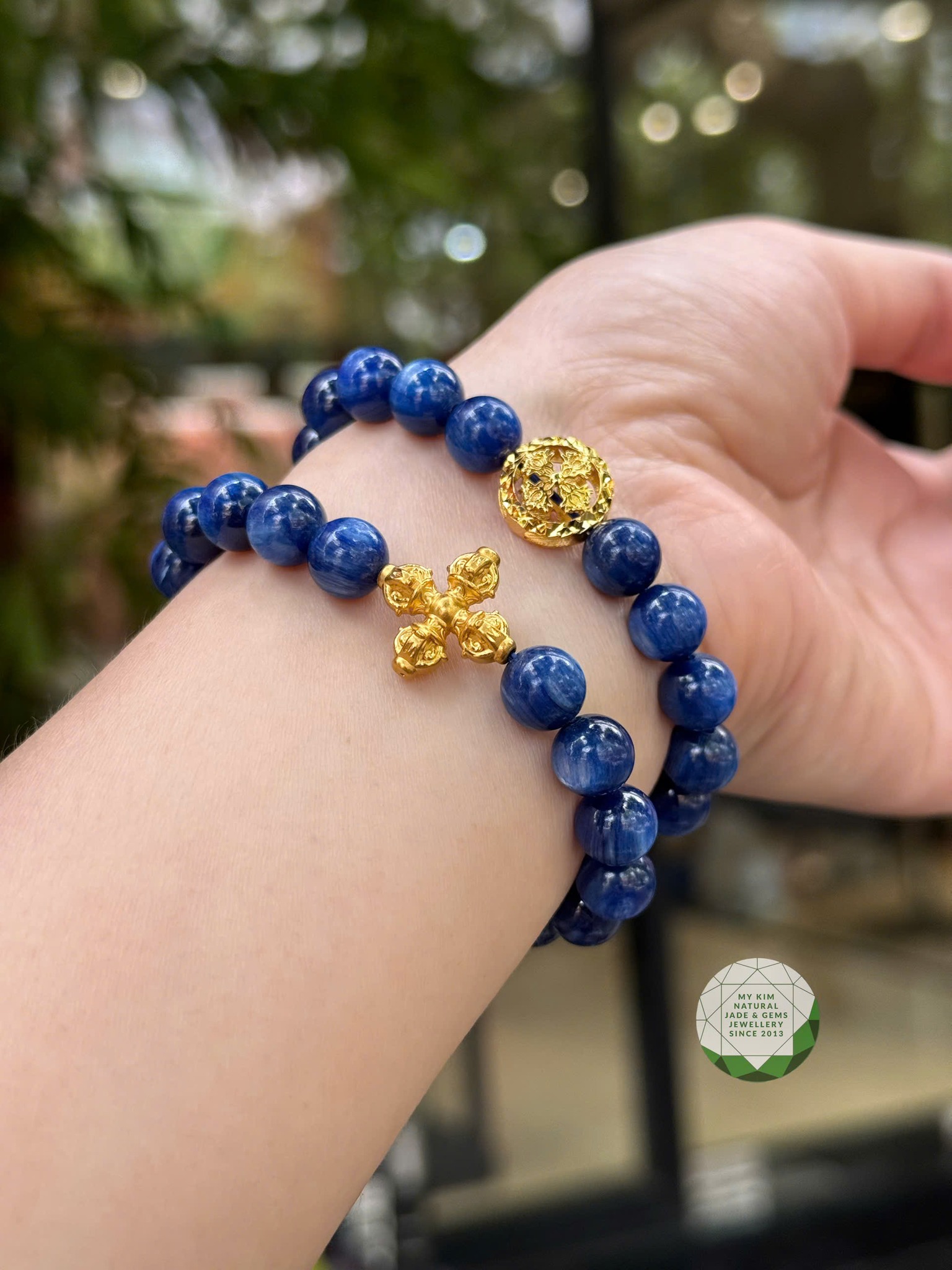 Vòng Đá Kyanit mix Charm Vàng