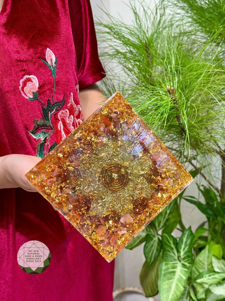 Tháp Orgonite Mã Não Đỏ – Trang trí phong thủy tinh tế, thủ công cao cấp
