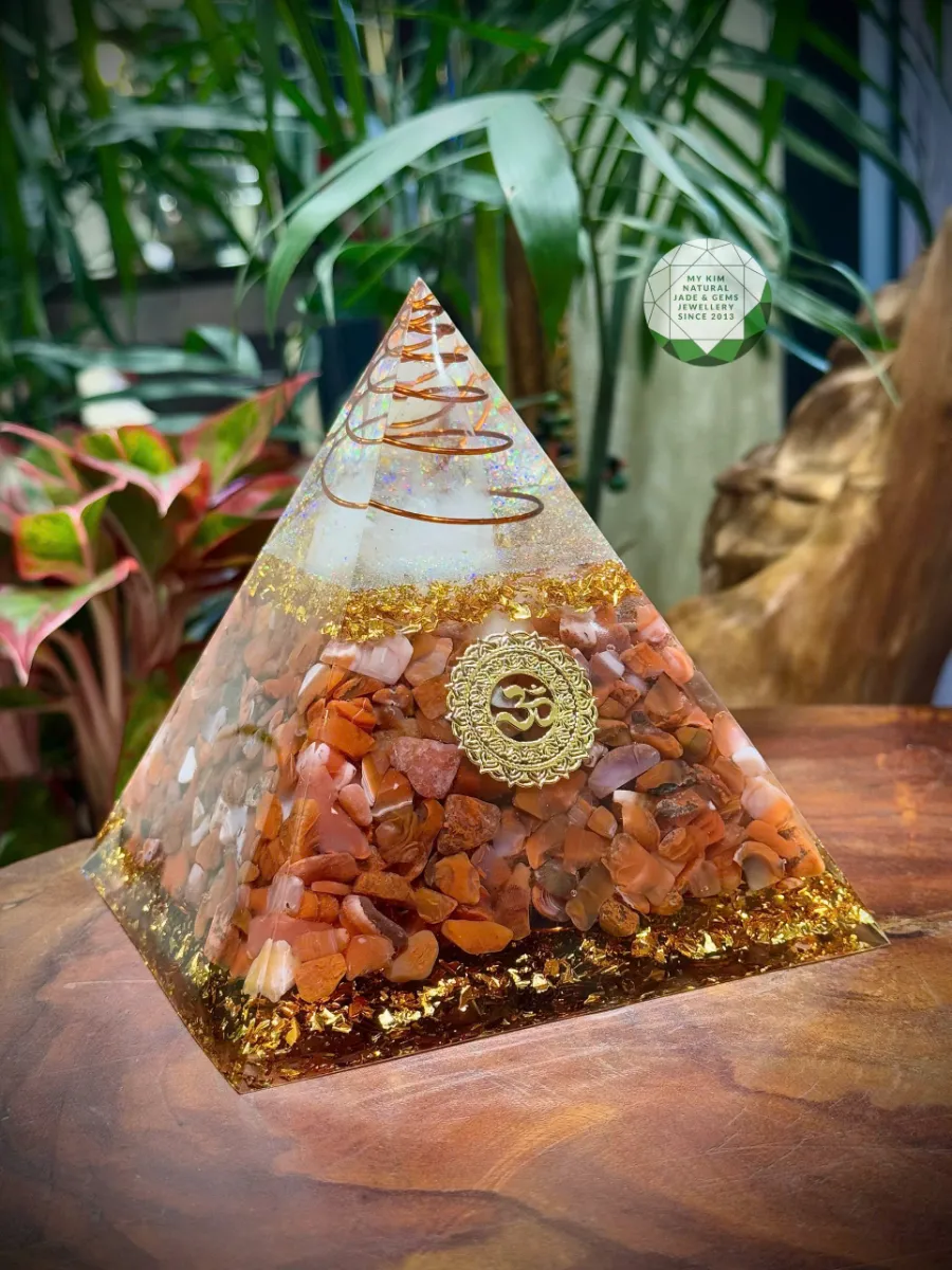 Tháp Orgonite Mã Não Đỏ – Trang trí phong thủy tinh tế, thủ công cao cấp