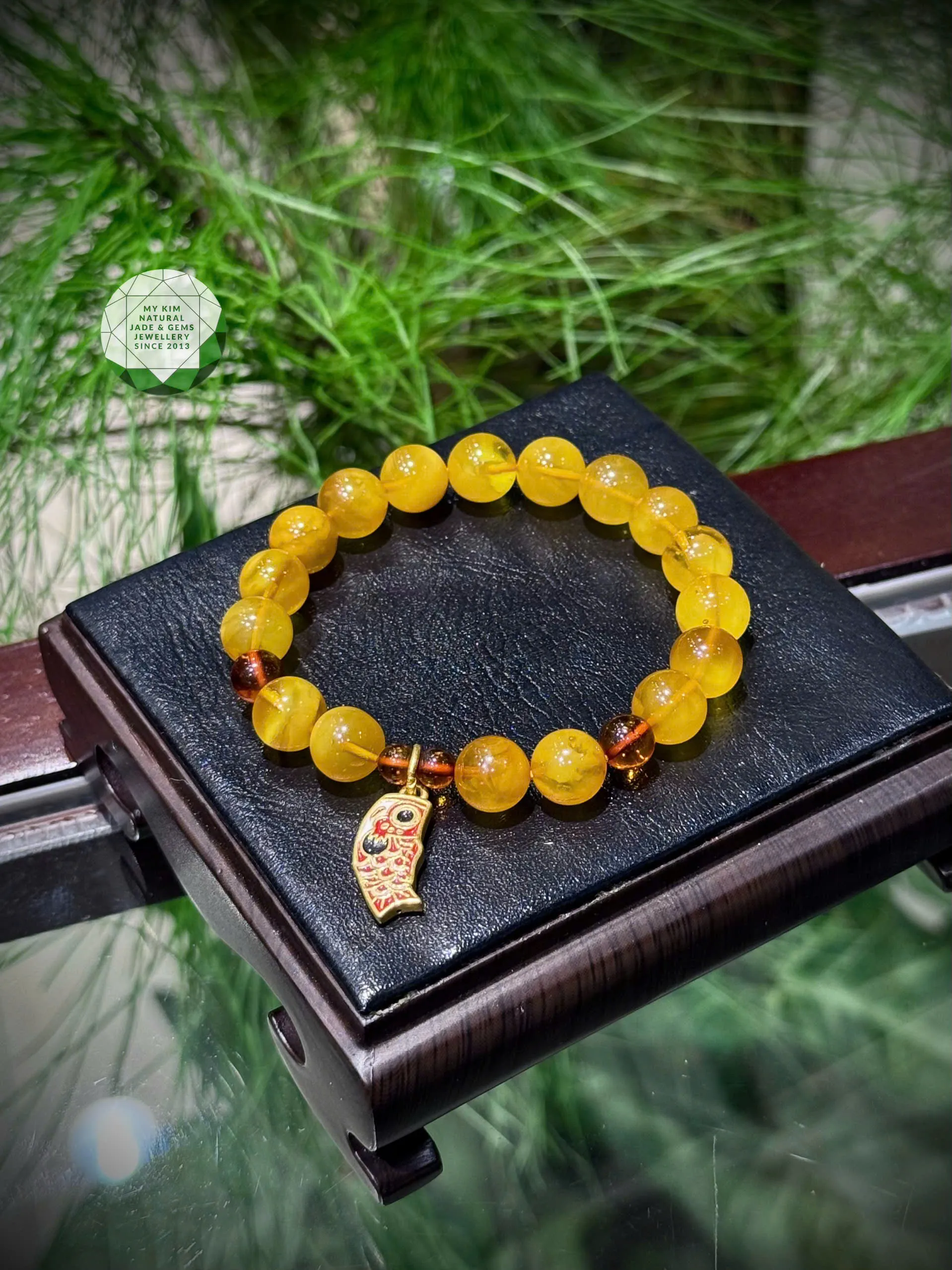 ✨ Vòng Tay Hổ Phách Mix Charm Cá Chép Vàng Gold – Sang Trọng & Tinh Tế