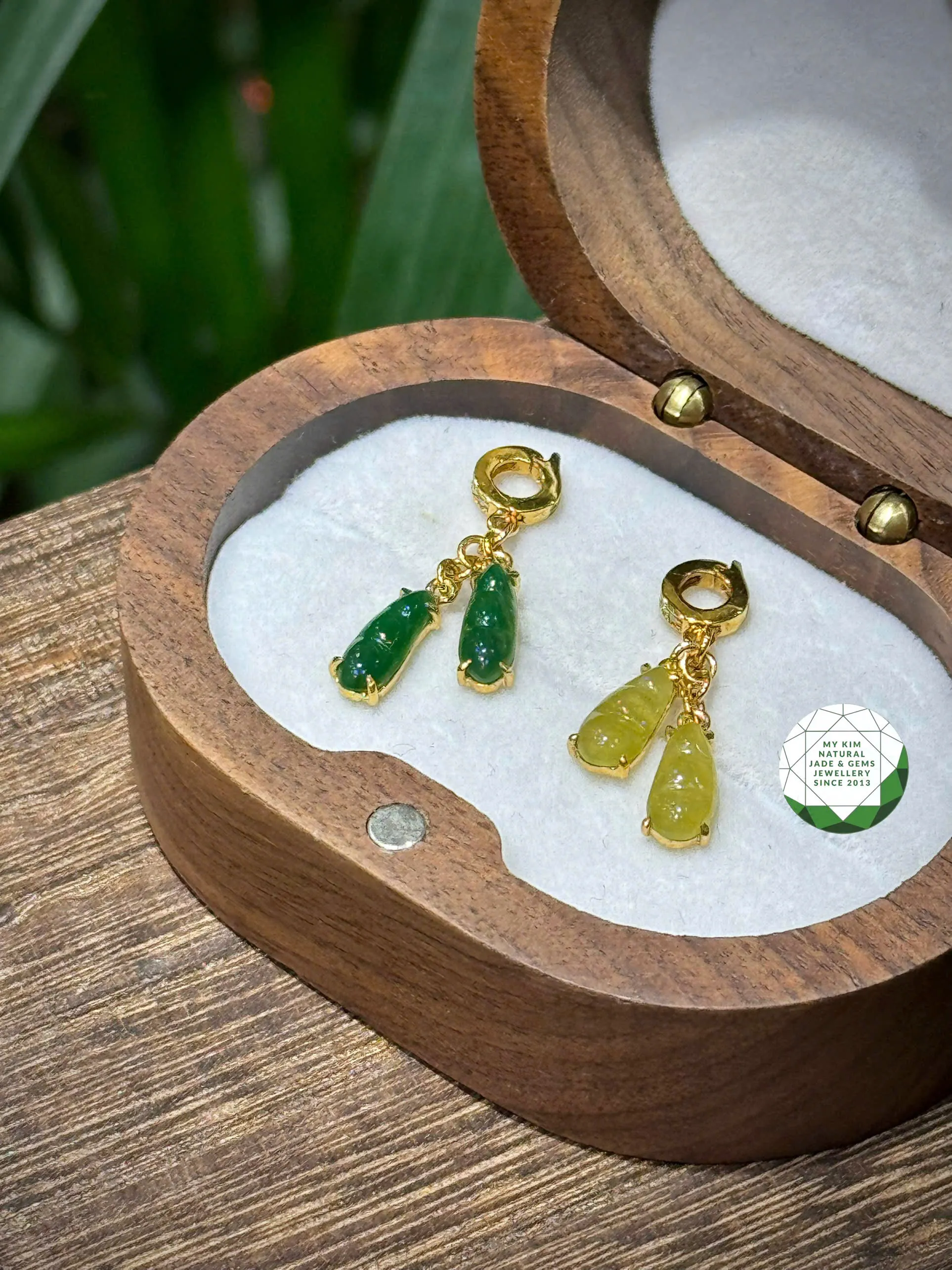 BST Charm Ngọc Phỉ Thúy VIP Gắn Móc Vàng Trắng / Vàng Gold – Điểm Nhấn Tinh Tế Cho Vòng & Mặt Dây