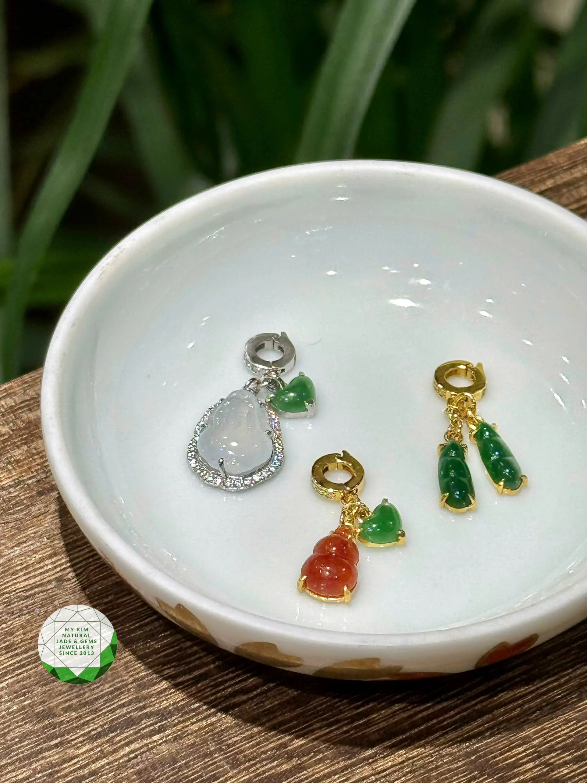 BST Charm Ngọc Phỉ Thúy VIP Gắn Móc Vàng Trắng / Vàng Gold – Điểm Nhấn Tinh Tế Cho Vòng & Mặt Dây