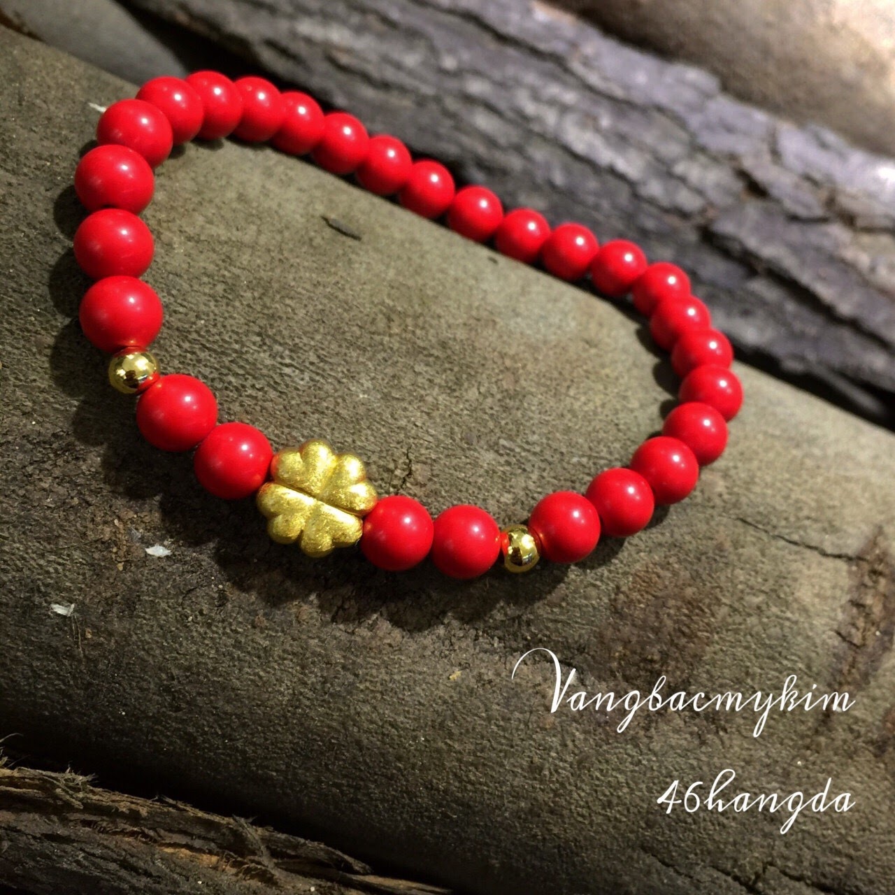 Vòng Chusa mix charm Bạc 4 lá si vàng