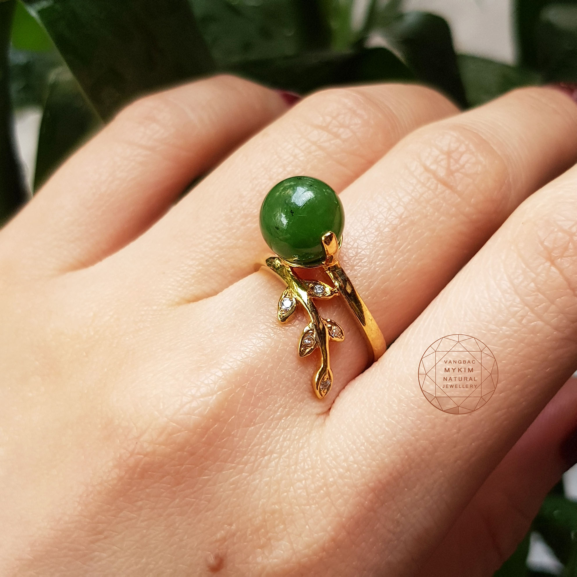 Nhẫn lá Ngọc bích Vàng tây