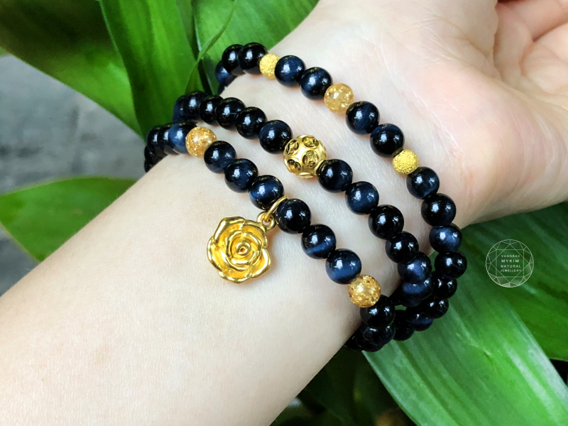 Vòng tay đá mắt hổ xanh đen tia set vip mix charm hoa hồng - kim tiền vàng 24k