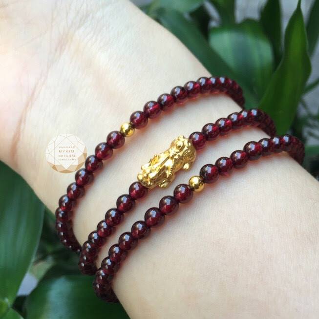 Vòng Granet nâu đỏ VIP nâu đỏ mix charm vàng 