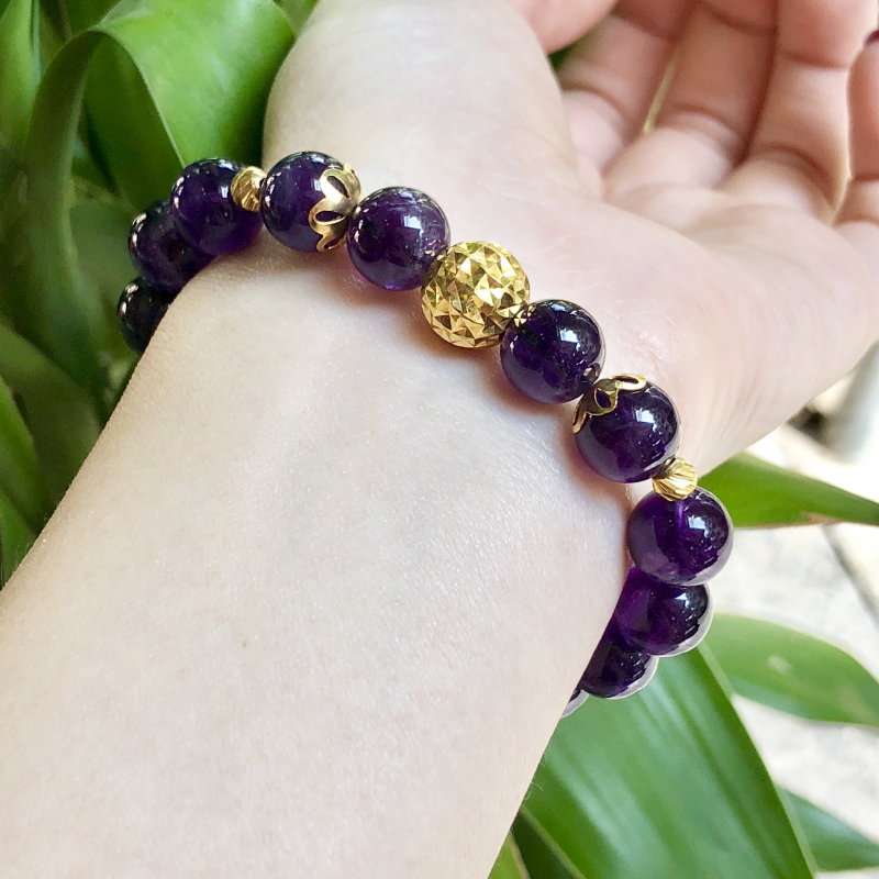 Vòng thạch anh tím VIP mix charm bi phay vàng tây