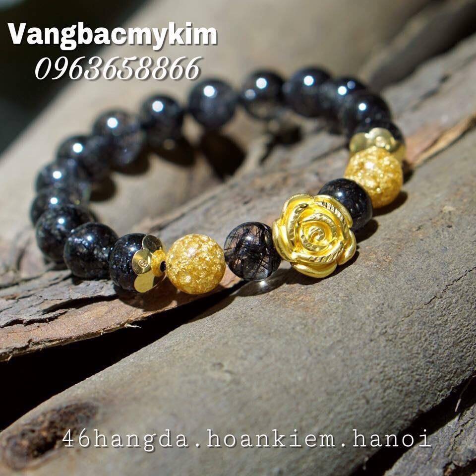 🌑 Vòng Thạch Anh Tóc Đen VIP – Mix Charm Hoa Hồng Vàng & Đá Cám |