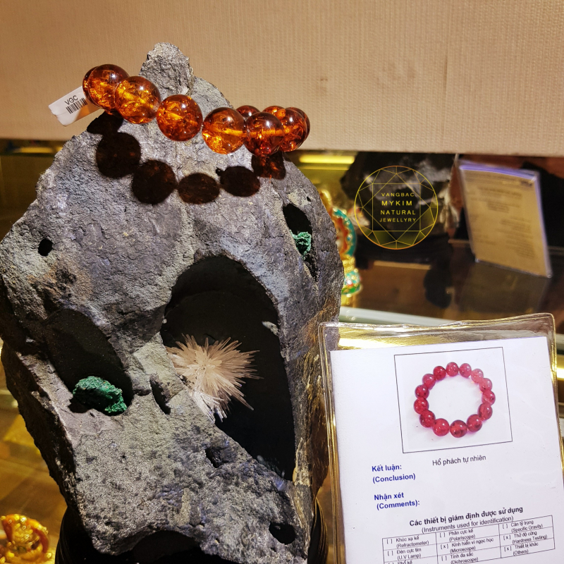 Vòng Hổ Phách Ong Nâu Cam  VIP size 16mm  – Biểu Tượng Của Sự Trường Tồn Và Tinh Tế