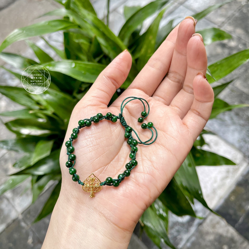 🍃 Vòng Dây Tết Đá Sơn Thủy – Charm Lá Bồ Đề Vàng 10K | Giữ Sự Tĩnh Lặng – Gắn Kết Nhẹ Nhàng – Tỏa Sáng Nội Tâm