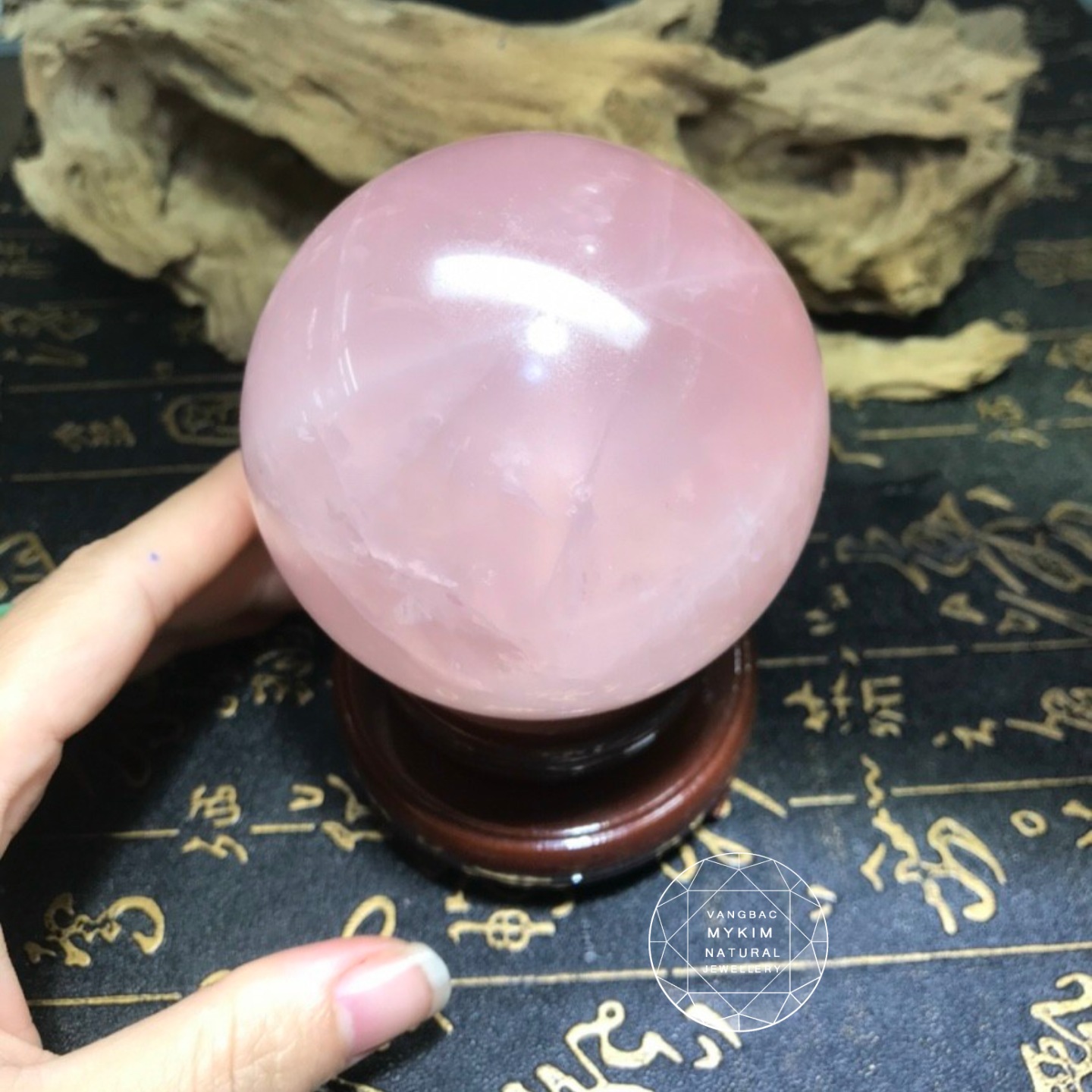 Quả cầu đá phong thủy - Thạch Anh Hồng