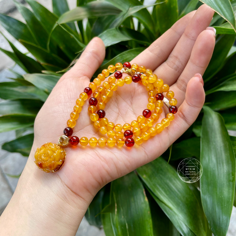 ✨ Vòng Cổ Hổ Phách Mật  Hoa Mẫu Đơn Bọc Vàng Tây 10k – 14k – 18k