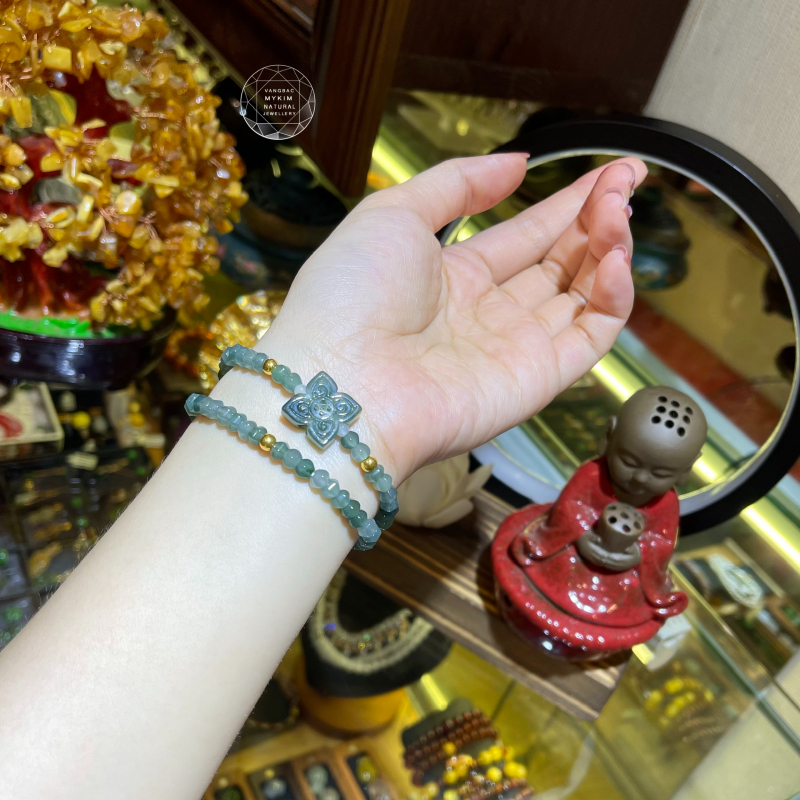 Vòng Ngọc Phỉ Thúy Băng Dầu - Hoa Bốn Lá mix Vàng 