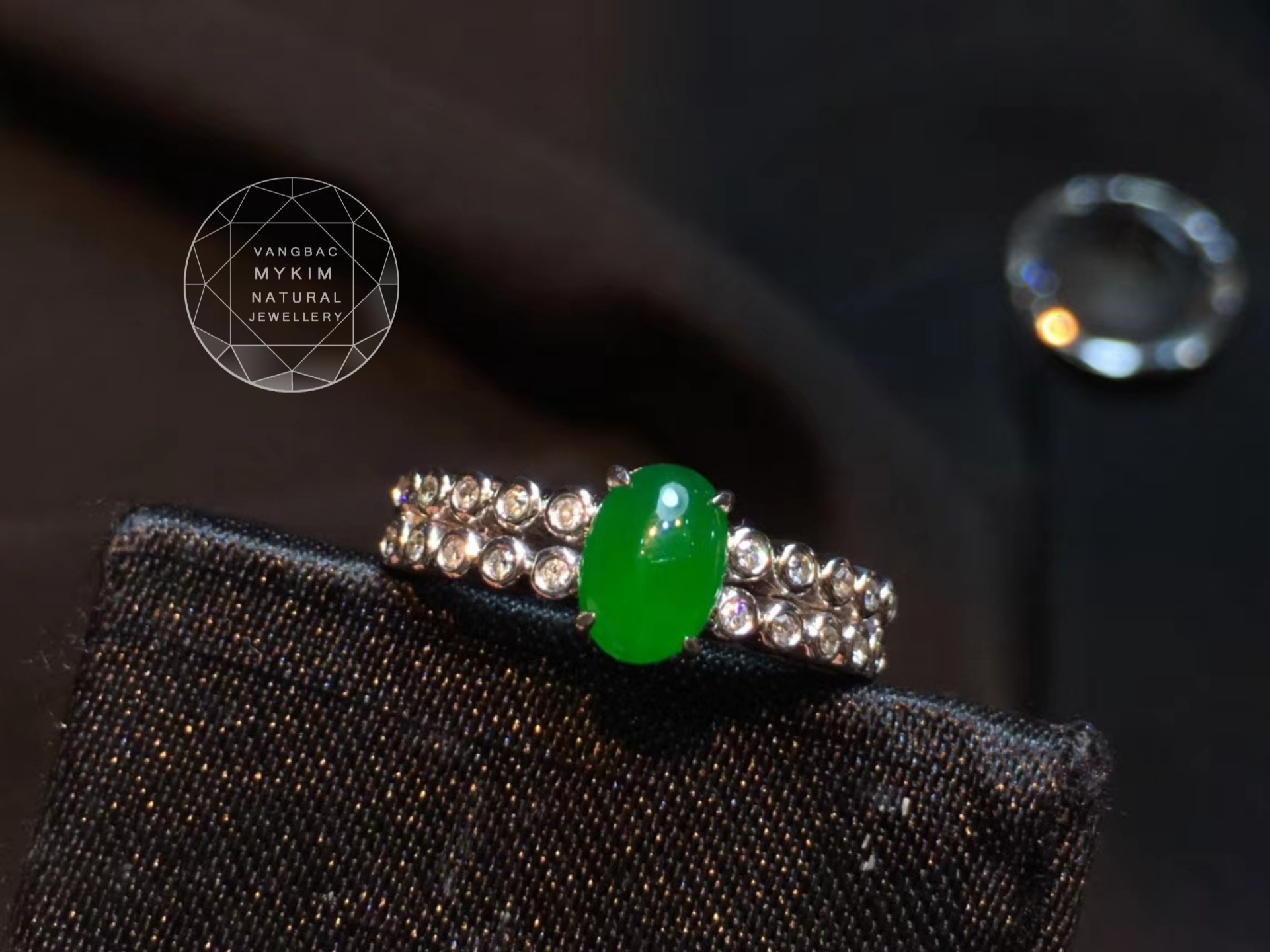 Nhẫn mặt bầu dục Ngọc Phỉ Thúy - Vàng trắng 10k - 14k - 18k