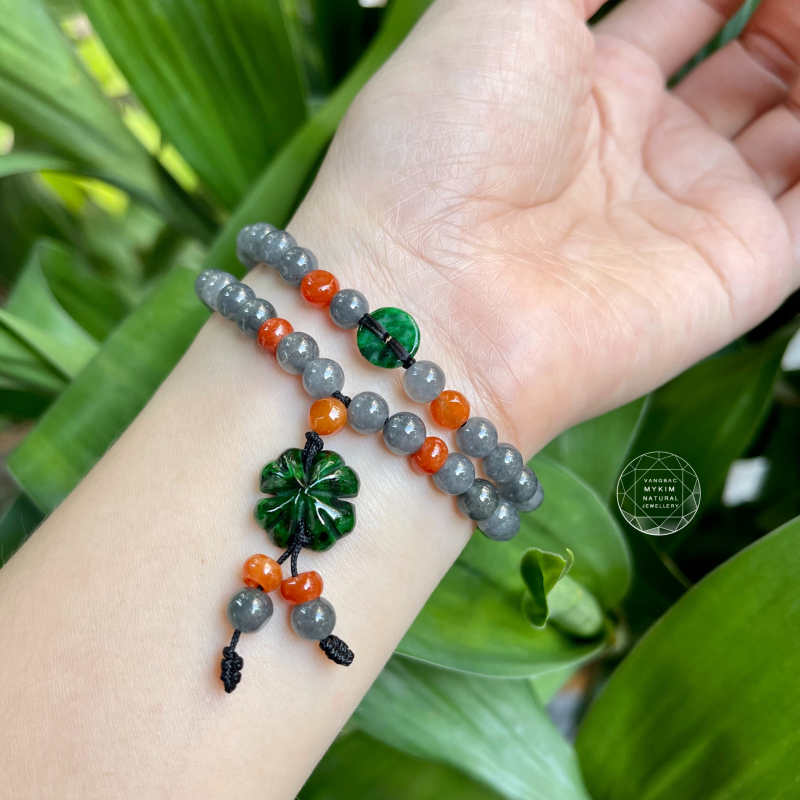 Vòng Ngọc Phỉ Thúy - Jadeite xám khói mix Hoa Bốn Lá