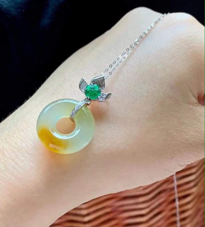 Mặt dây Đồng Điếu Ngọc Jadeite đính hoa - Vàng trắng 10k - 14k - 18k