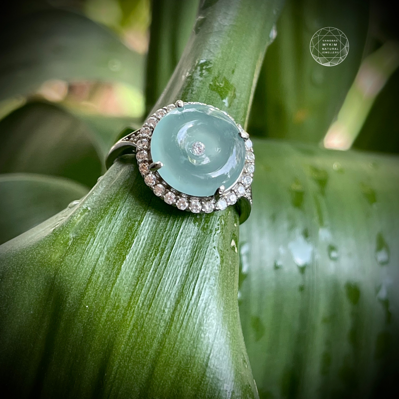 Nhẫn Đồng điếu Ngọc Phỉ Thúy - Jadeite bọc viền đá - Vàng trắng 10k - 14k