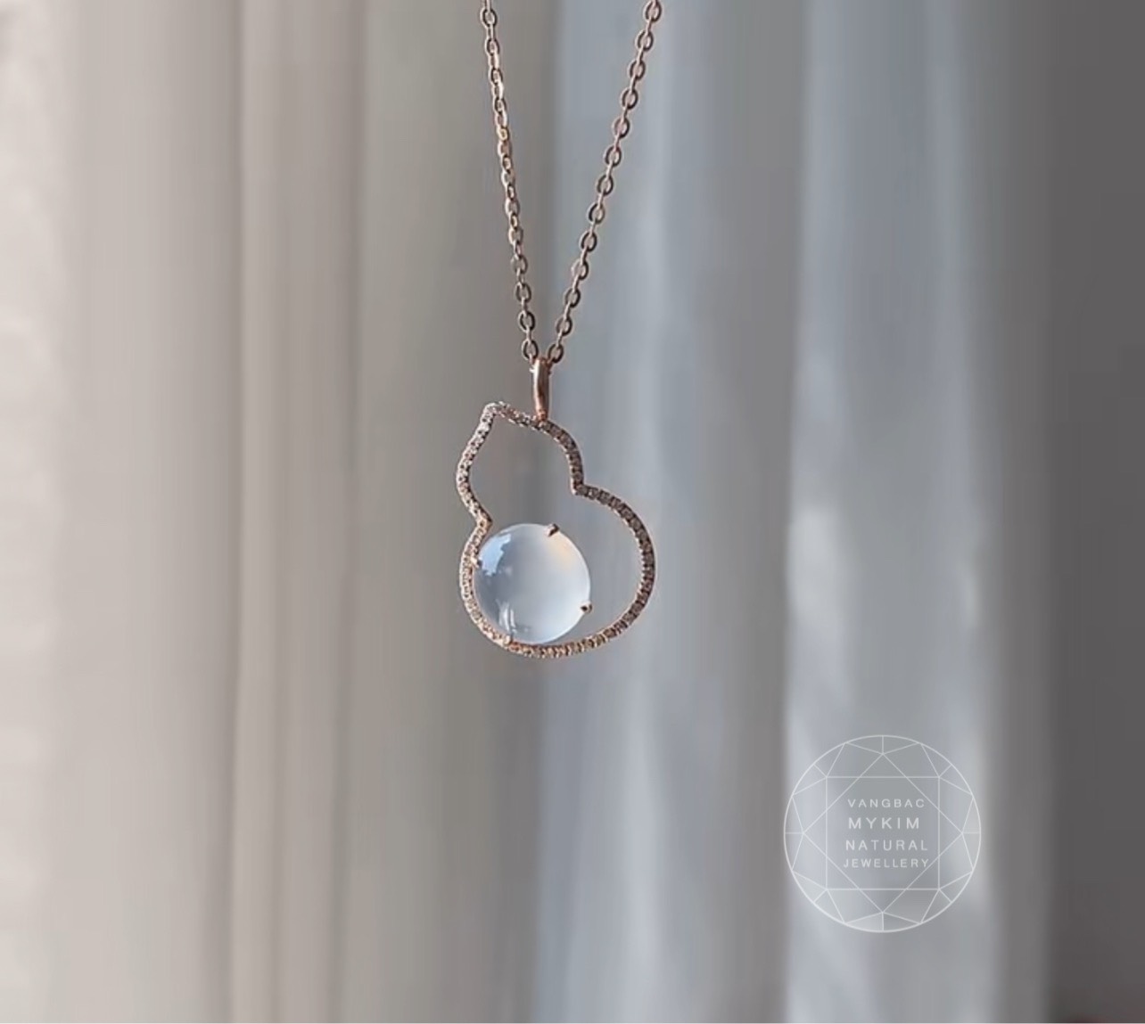 Mặt dây Ngọc Jadeite - Hồ Lô viền đá cách điệu