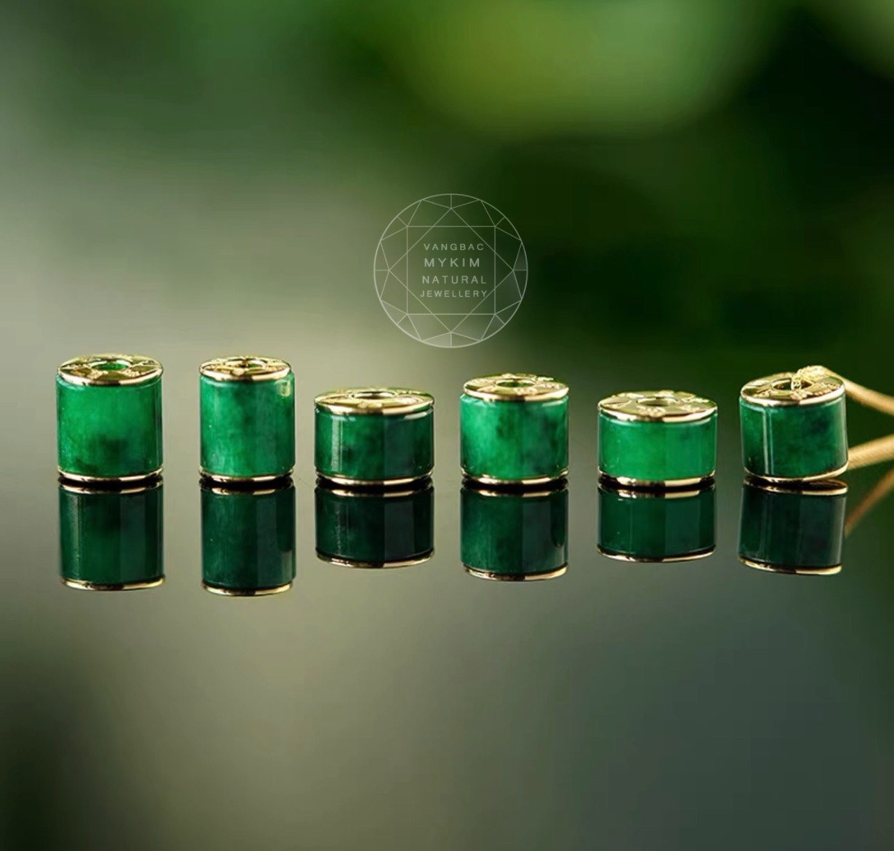 Mặt dây Ngọc Phỉ Thúy khắc chữ Om Mani Padme Hum -  Bọc Vàng 10k - 14k - 18k