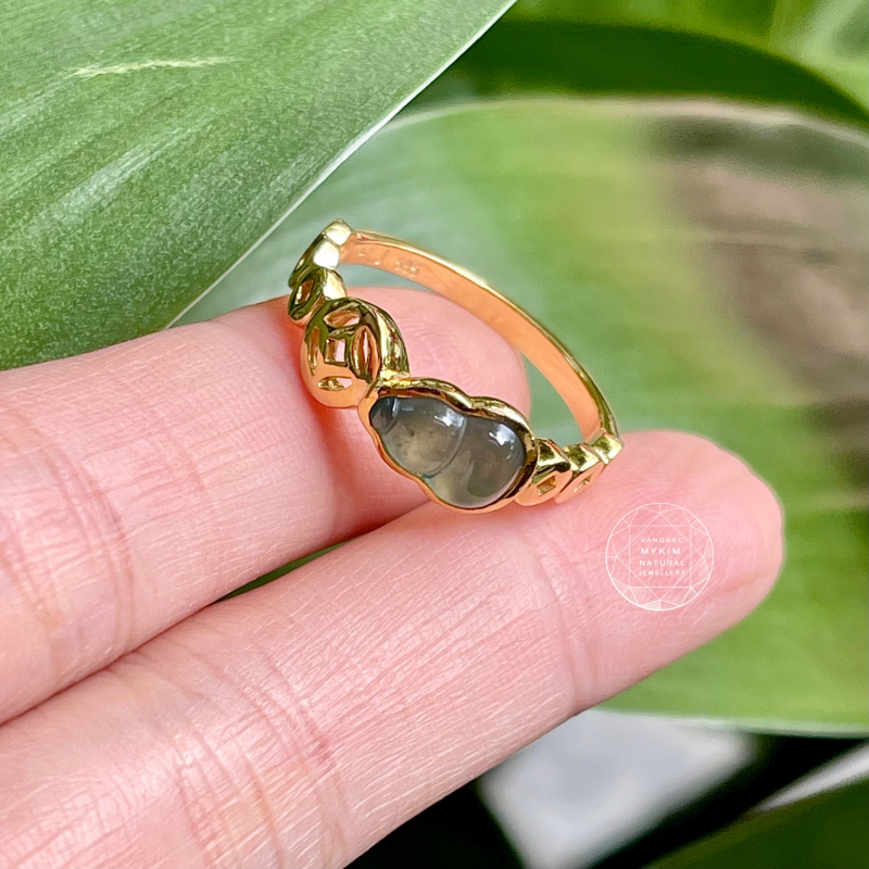 🌿 Nhẫn Hồ Lô Băng Ngọc Phỉ Thúy – Vàng 14k – Thiết Kế Kim Tiền Thu Hút Tài Lộc
