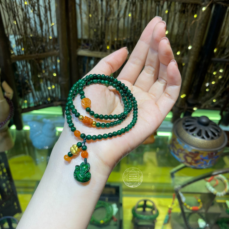 🖤 Vòng Đá Sơn Thủy Mix Ngọc Phỉ Thúy – Charm Hồ Ly & Cỏ Bốn Lá Vàng 10K | Giao Hòa Trí Tuệ – Duyên Dáng – Thu Hút Dịu Dàng