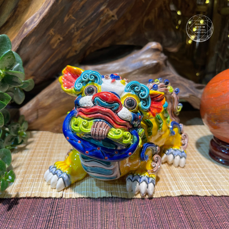 🐉 Kỳ Lân Vàng Đeo Kiềng Xanh – Gốm Sứ Men Rạn Đài Loan | Linh Vật Cát Tường Đem Bình An Vào Nhà