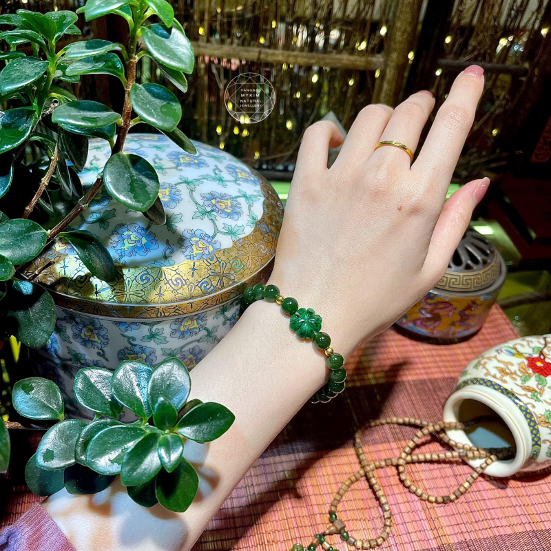 Vòng Ngọc Bích Nephrite mix Ngọc Phỉ Thúy Hoa Bốn Lá - Vàng 24k