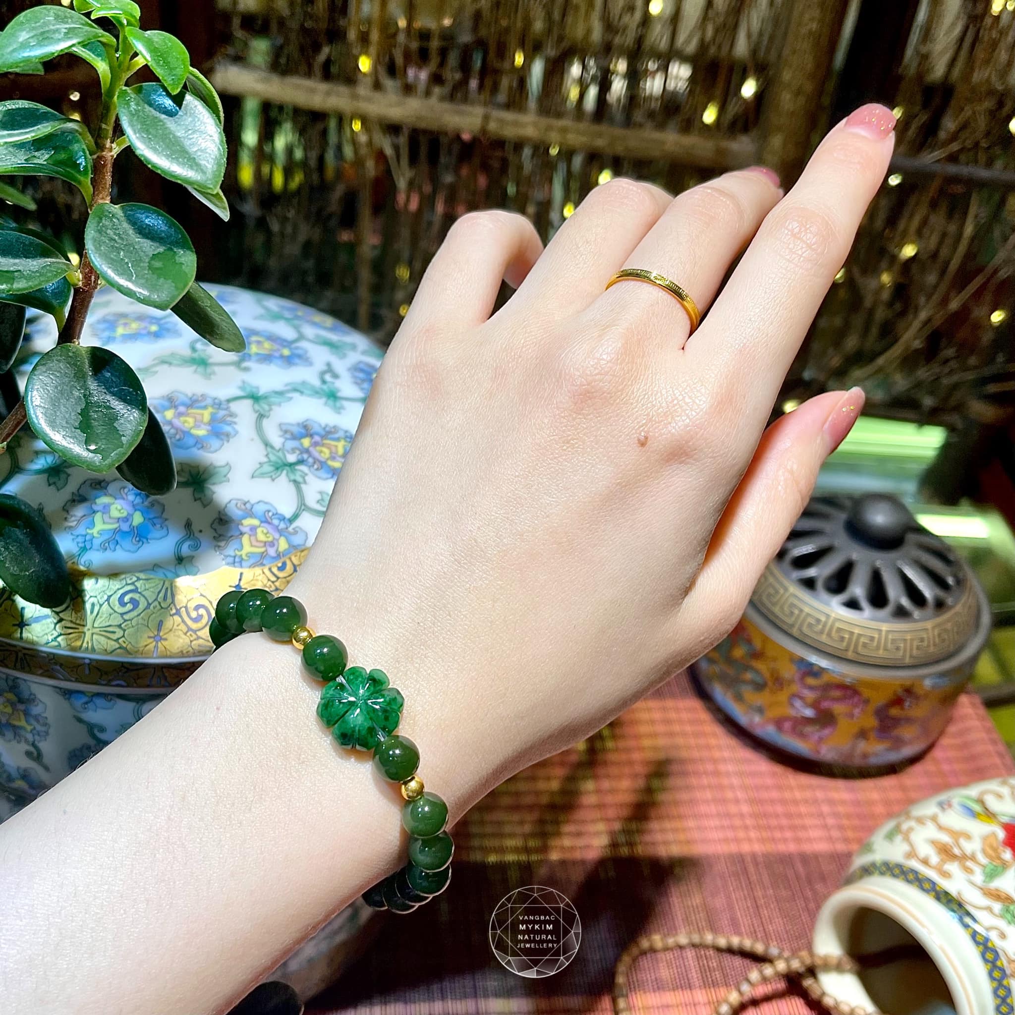 Vòng Ngọc Bích Nephrite mix Ngọc Phỉ Thúy Hoa Bốn Lá - Vàng 24k