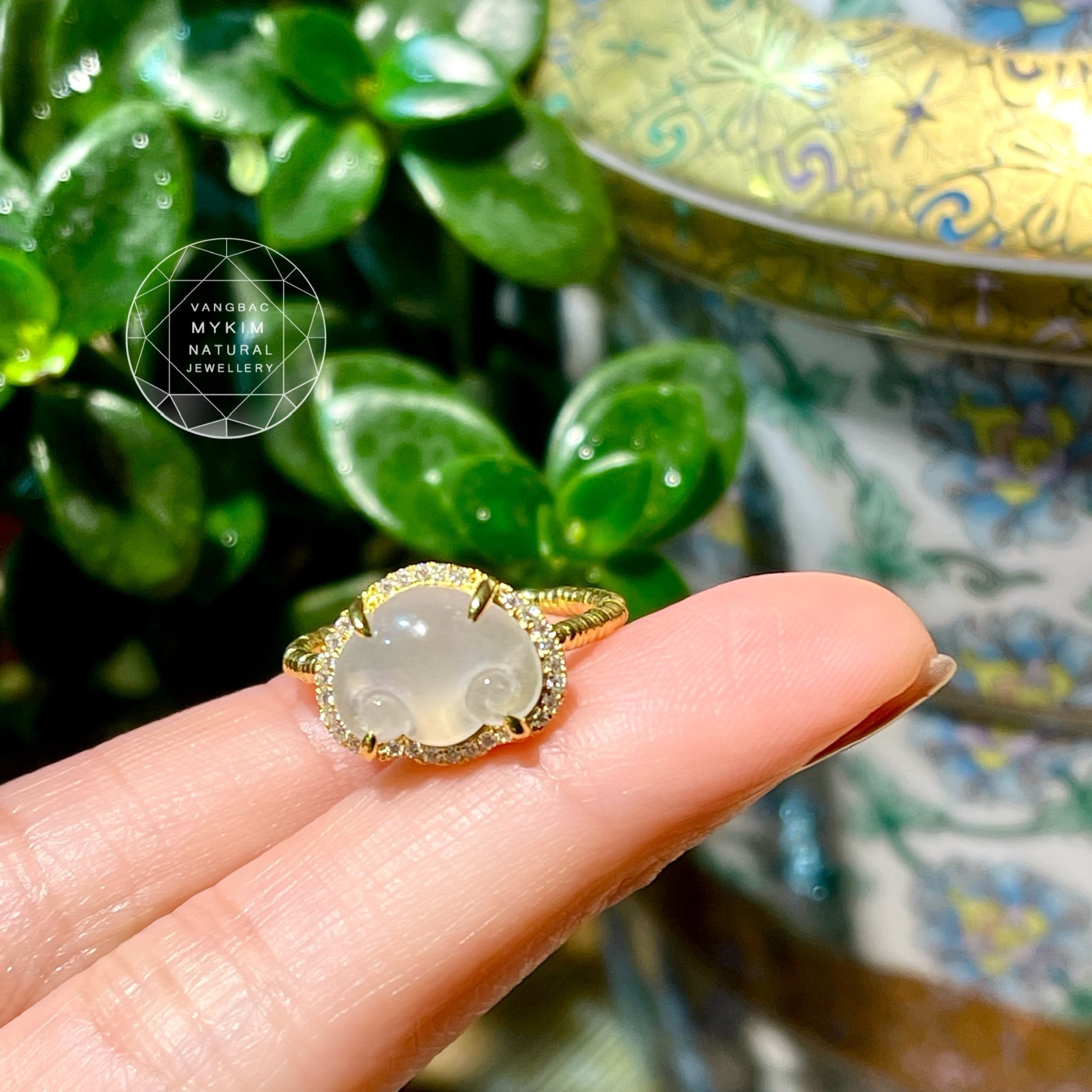 ✨ Nhẫn Băng Ngọc Phỉ Thúy Jadeite – Vàng 14k – Khóa Trường Mệnh