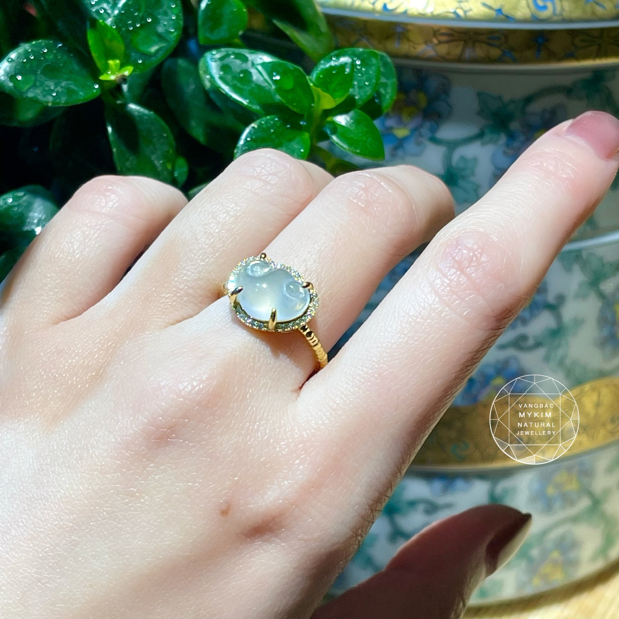 ✨ Nhẫn Băng Ngọc Phỉ Thúy Jadeite – Vàng 14k – Khóa Trường Mệnh
