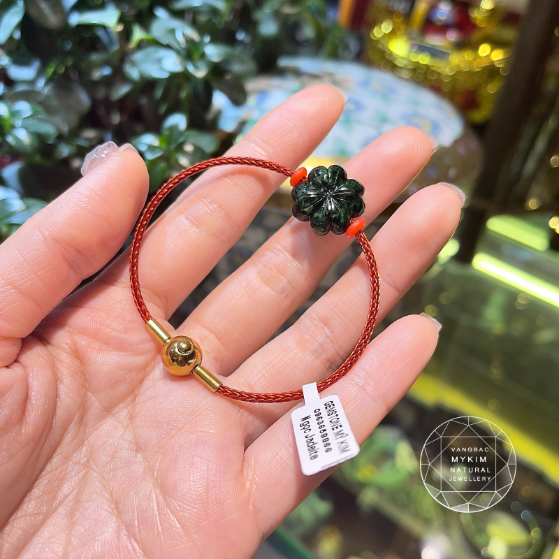 Vòng Tay Ngọc Phỉ Thúy Hoa Bốn Lá - Chỉ Đỏ