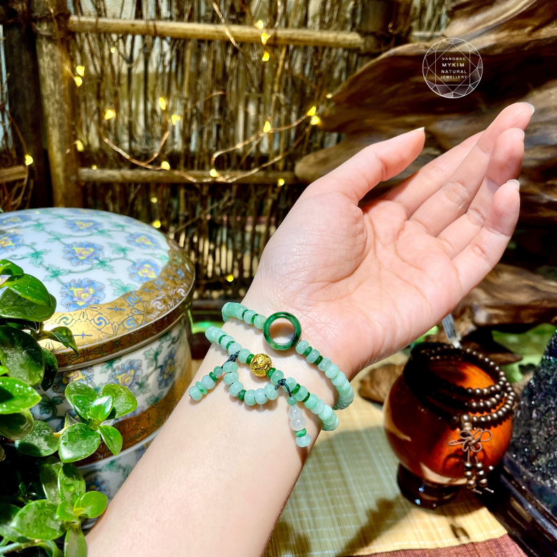 💚 Vòng Ngọc Phỉ Thúy Jadeite Xanh Bạc Hà – 3 Vòng Quấn Tay | Mix Đồng Điếu & Charm Vàng Tụ Tài