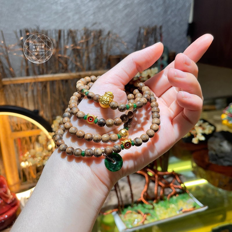 Chuỗi Vòng Trầm Hương Indo mix Vàng  - NGọc Phỉ Thúy Jadeite VIP