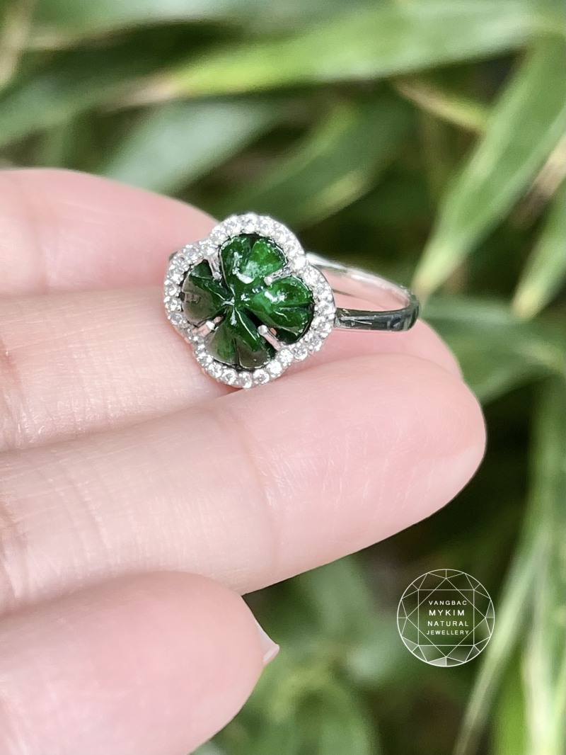 Nhẫn Ngọc Phỉ Thúy Jadeite - Hoa Bốn Lá - Vàng Trắng 14k