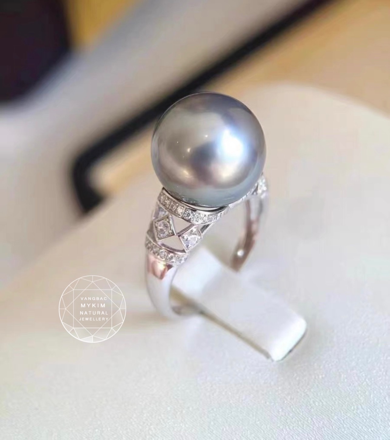 Nhẫn Ngọc Trai Đen nước mặn - Vàng trắng 14k - 18k