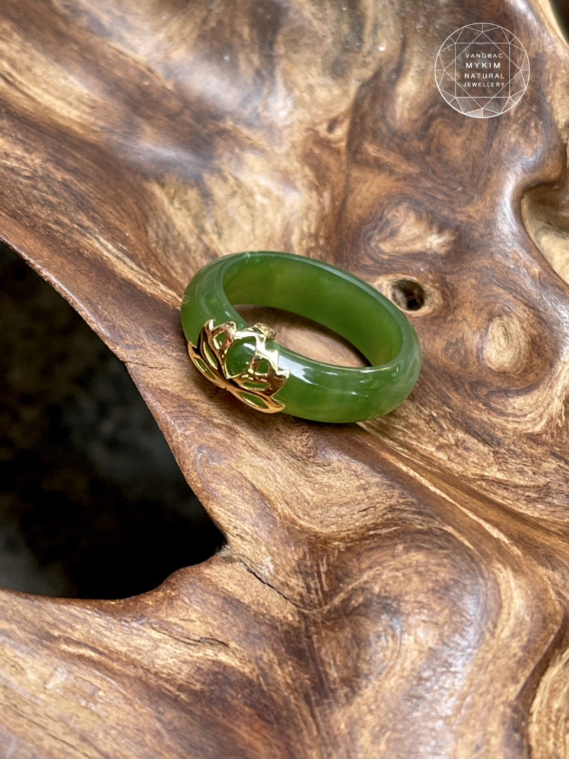 💍 Nhẫn Ngọc Bích Nephrite Hoa Sen 🌸 • Vàng 10k Sang Trọng • Trang Sức Phong Thủy Tài Lộc & Bình An