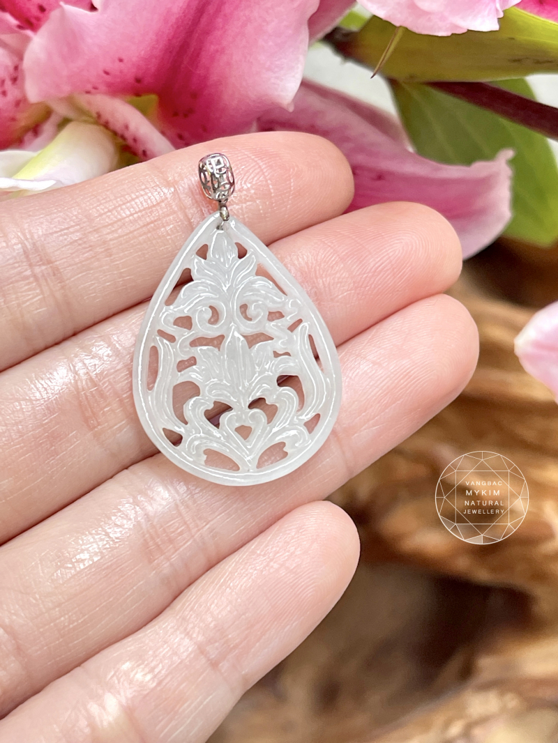 Mặt dây Băng Ngọc Phỉ Thuý - Giọt Nước điêu khắc Hoa Sen - Vàng Trắng 18k