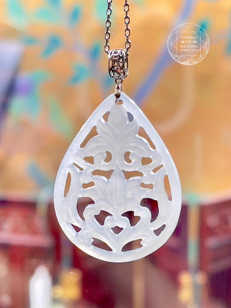 Mặt dây Băng Ngọc Phỉ Thuý - Giọt Nước điêu khắc Hoa Sen - Vàng Trắng 18k