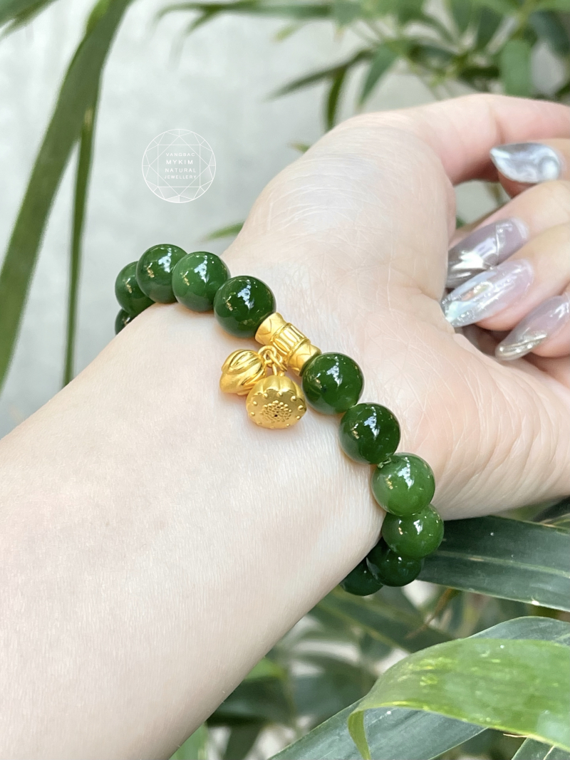 Vòng Ngọc Bích Charm Hoa Sen Vàng • Trang Sức Phong Thủy Bình An & Tài Lộc