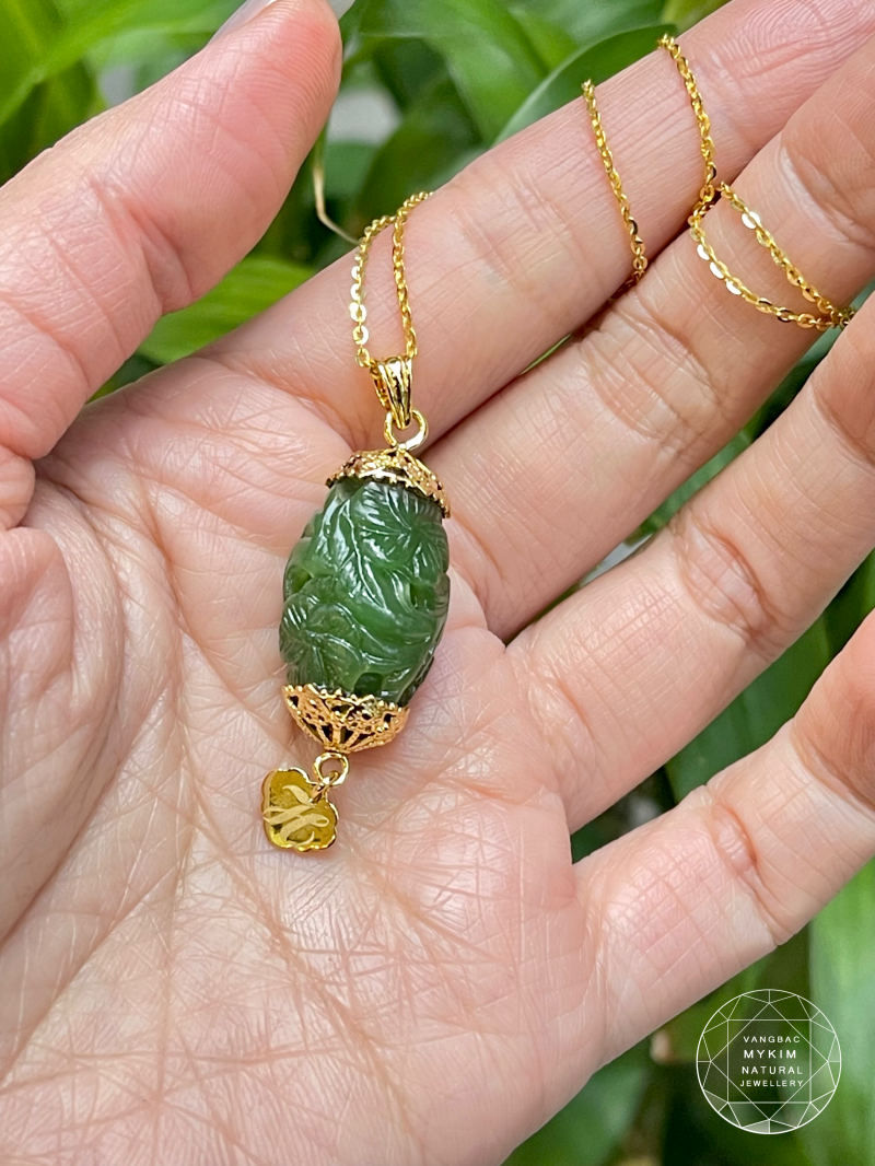 Mặt Dây Ngọc Bích Điêu Khắc • Bọc Vàng 14k • Trang Sức Phong Thủy Tài Lộc & Bình An