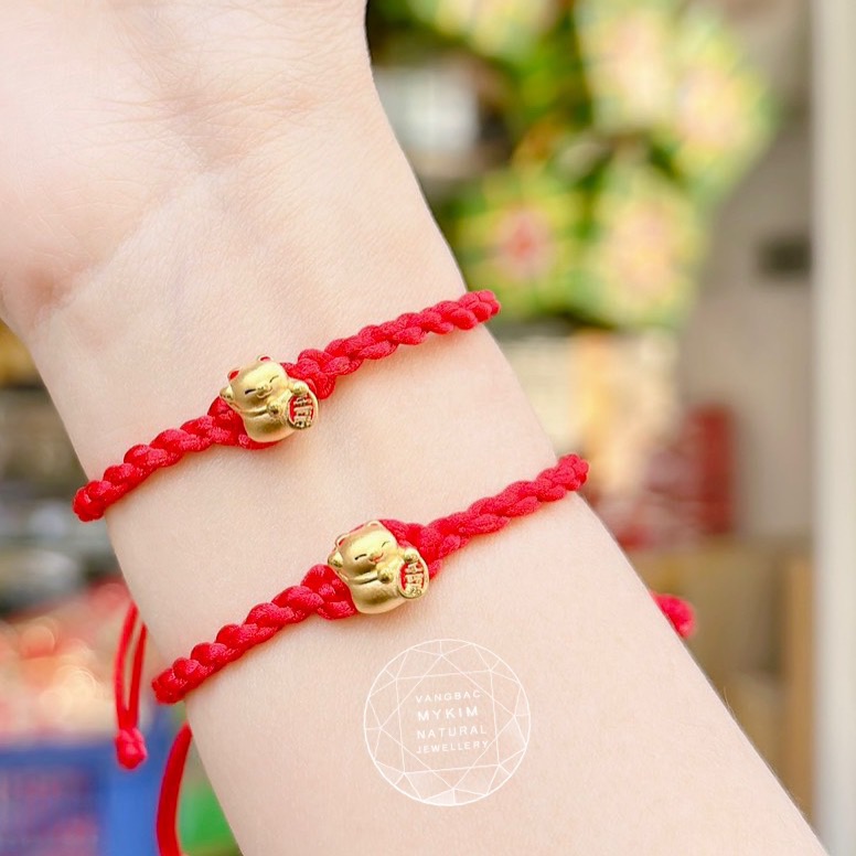 Dây Tết Chỉ Đỏ - Charm Mèo Thần Tài Vàng 