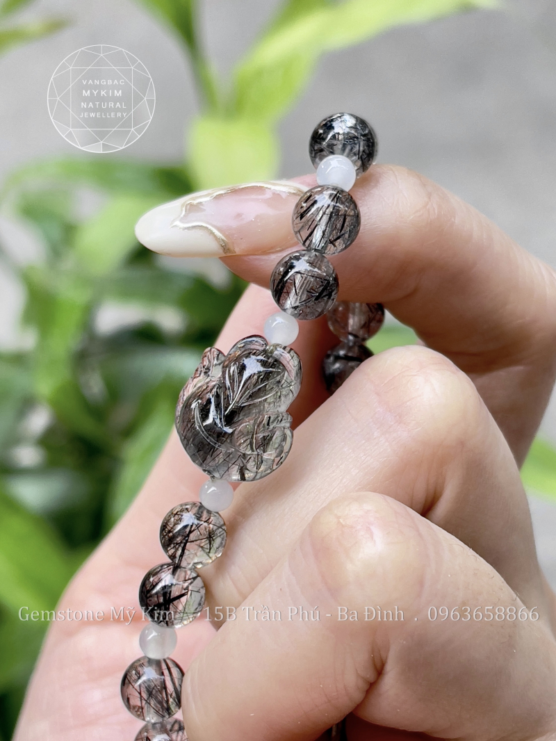 🖤 Vòng Tay Thạch Anh Tóc Đen 6mm – Hồ Ly Điêu Khắc – Mix Ngọc Phỉ Thúy Băng