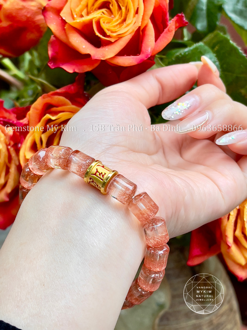 Vòng Thạch Anh Hồng Đào Lu Thống - Charm Vàng 