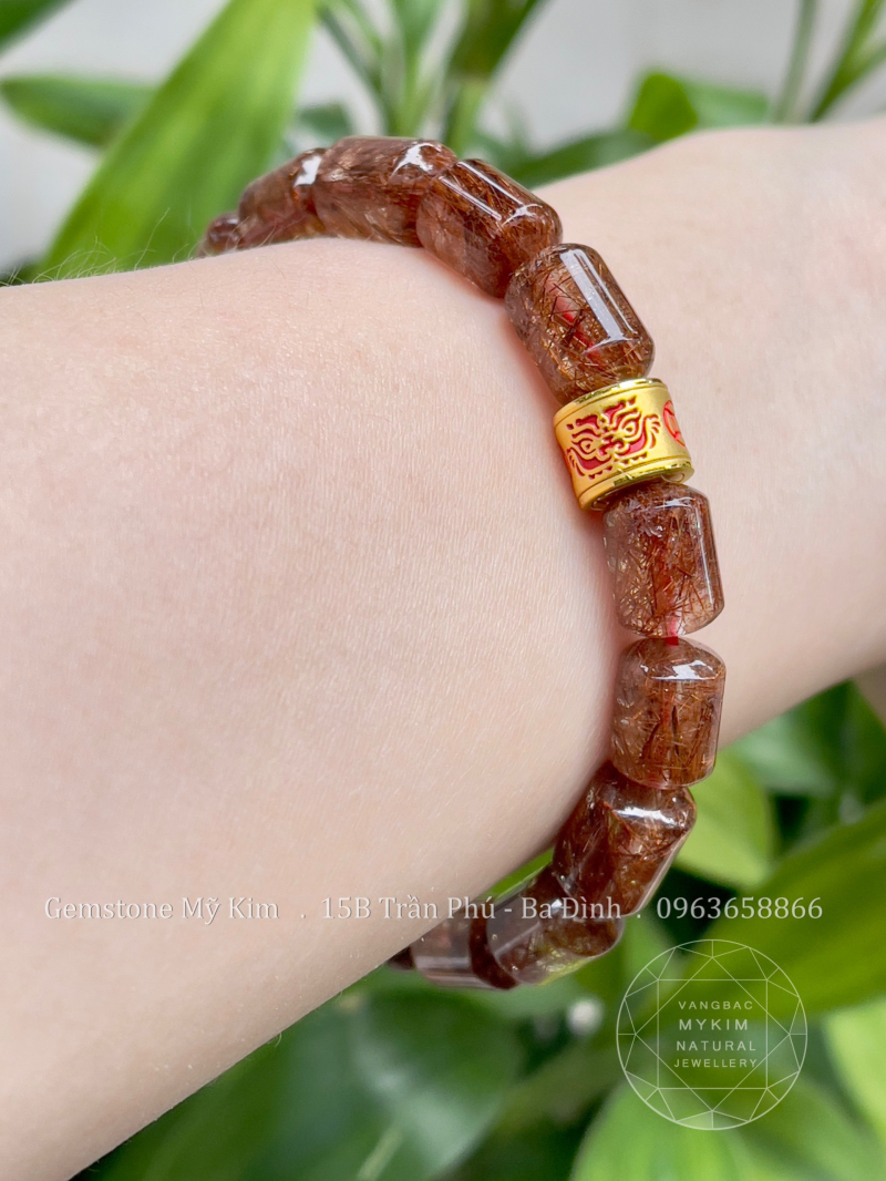 Vòng Thạch ANh Tóc Nâu Đỏ Vip - Lu Thống - Mix Charm Vàng 