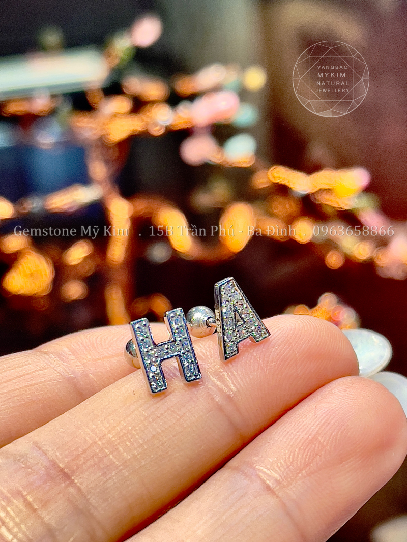 Bông Tai Chữ Bạc Si Vàng Trắng - Phiên Bản 2023 - Size 8x6mm
