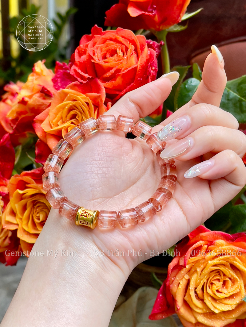Vòng Thạch Anh Hồng Đào Lu Thống - Charm Vàng 