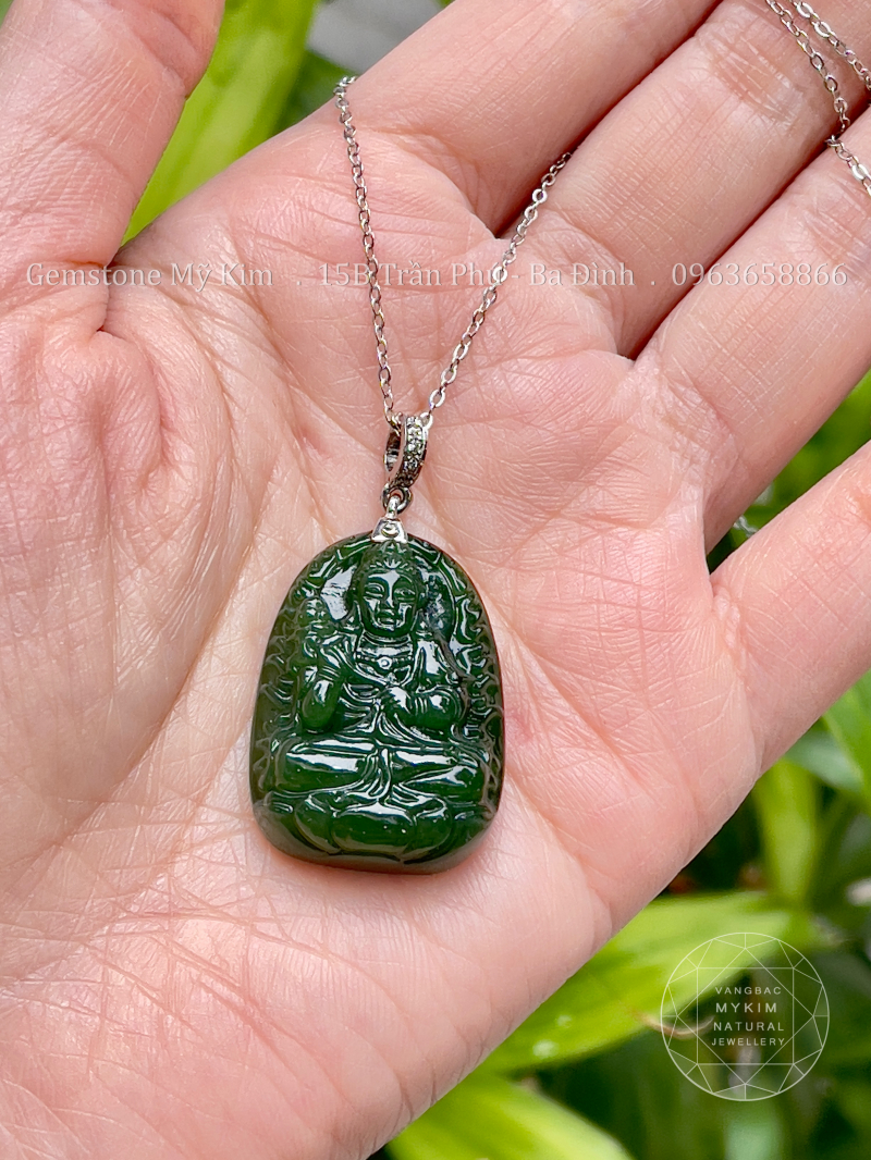 Phật Bản Mệnh Ngọc Bích Nephrite • Đại Thế Chí Bồ Tát • Phong Thủy Cho Tuổi Ngọ