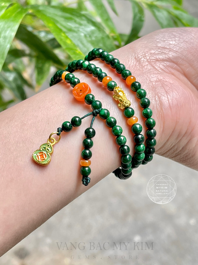 🧡 Vòng Đá Sơn Thủy Mix Ngọc Jadeite – Charm Vàng Tỳ Hưu & Hồ Lô Pháp Lam | Tượng Trưng Bảo Hộ – Thu Hút – Cân Bằng