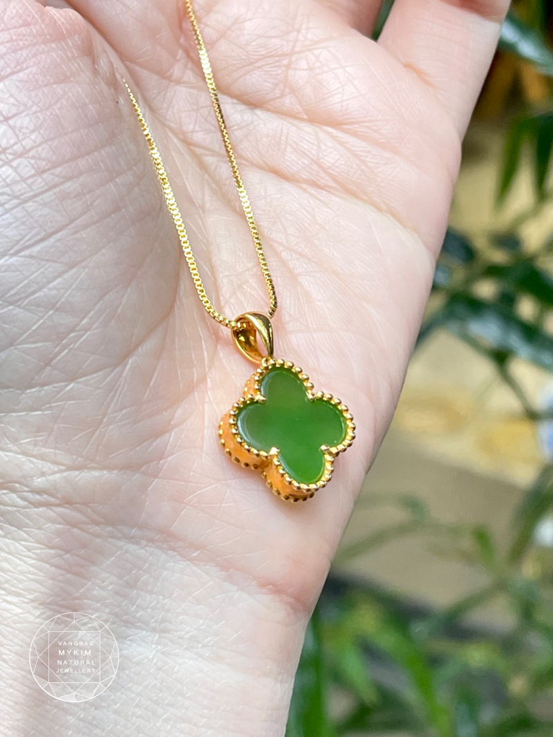 Mặt Dây Cỏ Bốn Lá Ngọc Bích Nephrite • Viền Vàng 10k • May Mắn & Bình An