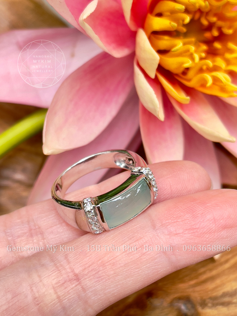 Nhẫn Yên Ngựa Ngọc Phỉ Thúy Jadeite VIP  Băng Xanh  – Vàng Trắng 14k / 18k